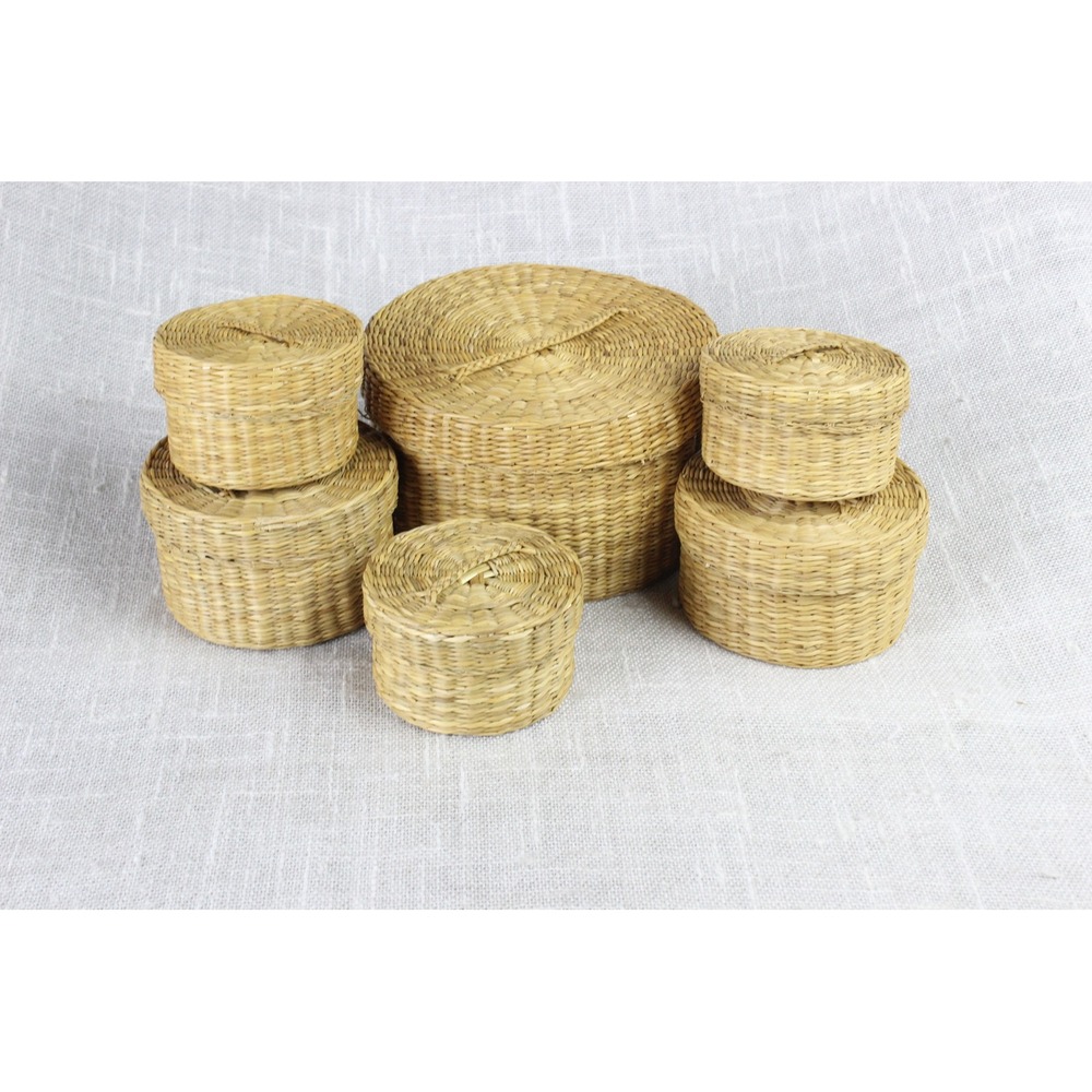 Vintage Woven Nesting Baskets with Lids Set of 6 Natural Straw Seagrass Round